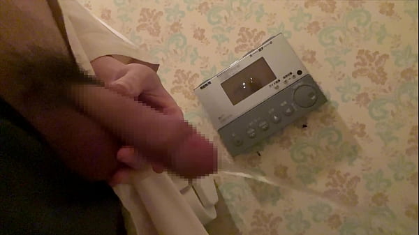 デカチン男子おしっこ thumbnail