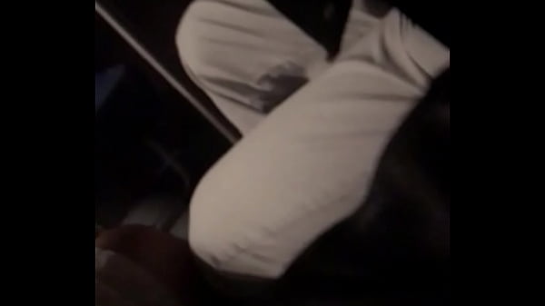 Chupando verga en el metro