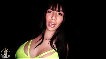 Nonton Latina Babe Blows Me Then Takes It All Deep thumbnail