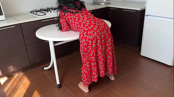 The housewife called her stepson and showed him her ass to have anal sex 