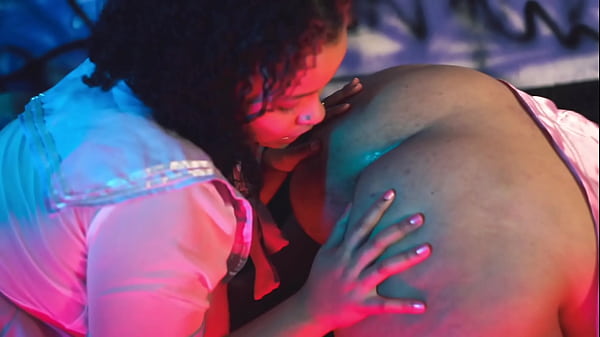 Chubby Sluts Love Feet And Pussies thumbnail