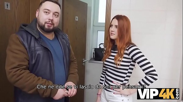 VIP4K. Hunter si scopa una splendida rossa nel bagno_pubblico