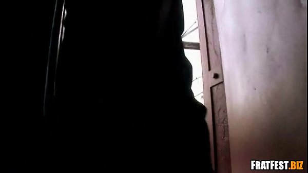 Play MP4 - Well-muscled gay sucking cock