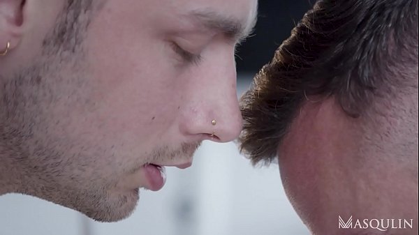 Play MP4 - DAMON HEART GETS FUCKED IN THE OFFICE BY HIS BOSS MANUEL SKYE