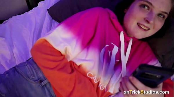 Play MP4 - Guy tricks his roommate into having sex with him