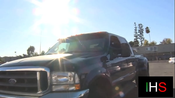 Nonton Sexy Brunette Girl Gets Cum On Her Tits thumbnail