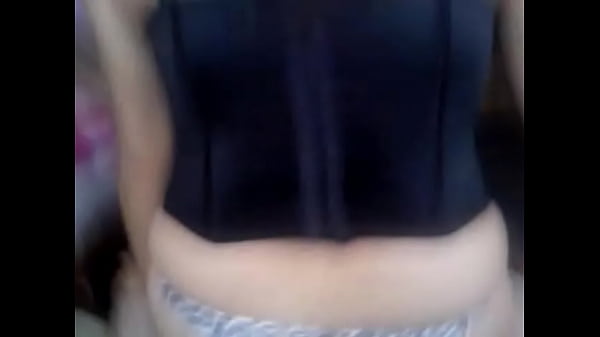 Mi pontranca en tanga de leopardo