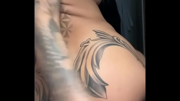 Nonton Undressing Outside Gets Me Going thumbnail