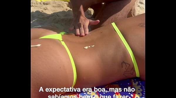 Rodeada De Homens Em Dogging No Estacionamento Do Russo thumbnail