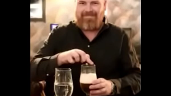 mujer y cervecita