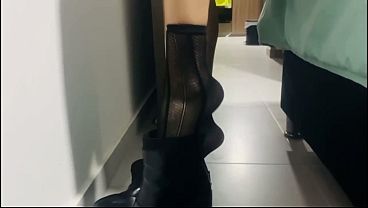 invito a fot&oacute_grafo a mi casa para una sesi&oacute_n pero hicimos un buen video