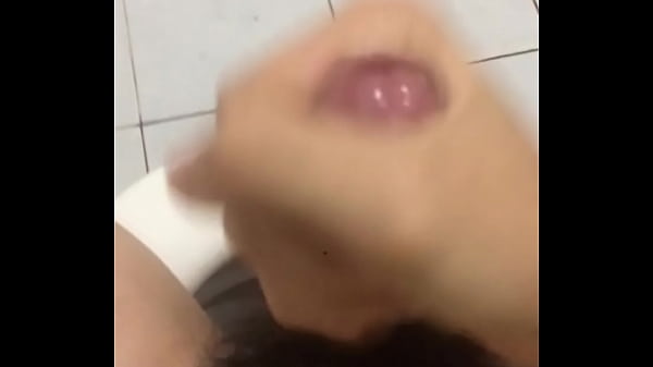 105F4932-7E52-4A5C-A40F-04005171E342.MOV