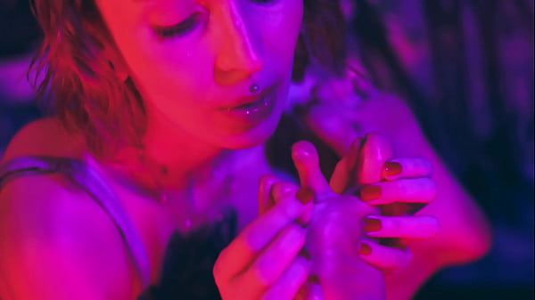 I WantTo Worship YourSexy Feet Bia Roman SamQuinn