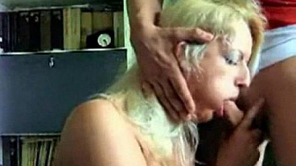 Naughty blonde milf blowjob 