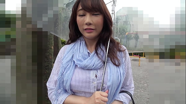 Fucking Busty Japanese Milf To Fill Her Wet Pussy Of Creampie thumbnail