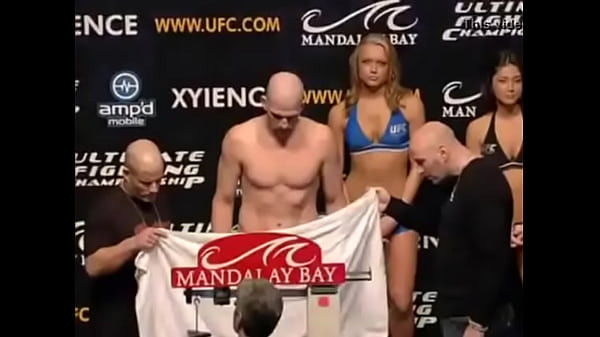 Nonton Ring Girl Quick Watching On A Dick thumbnail