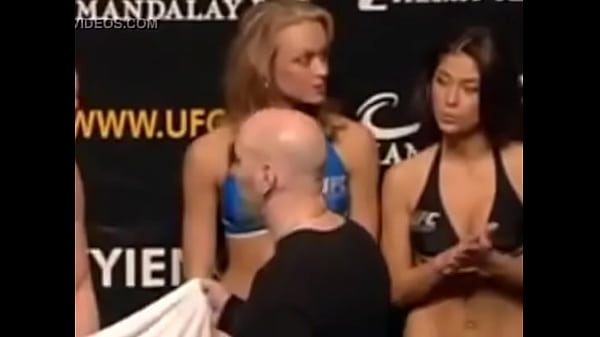 Ring girl quick watching on a dick 