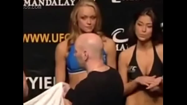 Ring girl quick watching on a dick 