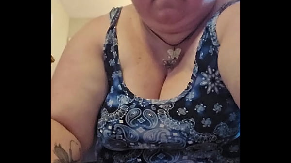 Nonton Bbw Stretching And Mild Yoga thumbnail