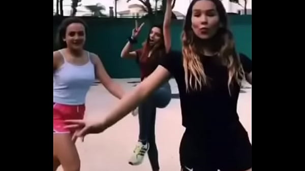 Nonton Natalia La Puta De Todos thumbnail