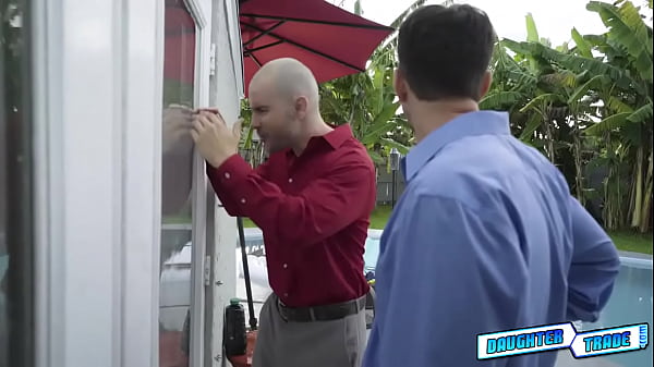 Hot sexy babes suckingtheir cocks and makes them fuckthem wild