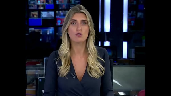 JoanaTreptowJornal_da Band_Flagra mostrou sem querer seus lindos seios AO VIVO 14 06 21