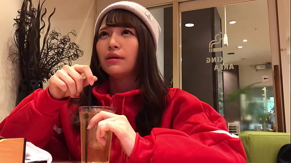 【素人ハメ撮り】ホテルに着くやいなやカラダを密着させてキスをせがむももちとハメ撮り！！ thumbnail