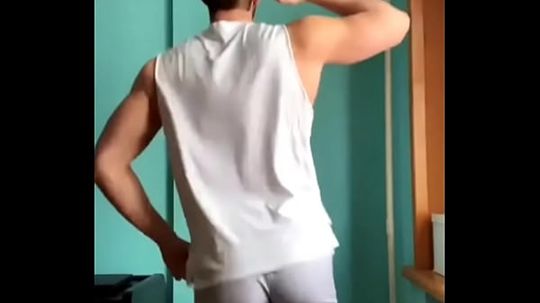 Tiktoker working out naked