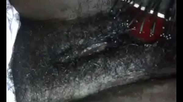 Play MP4 - Candi Neman and her brush