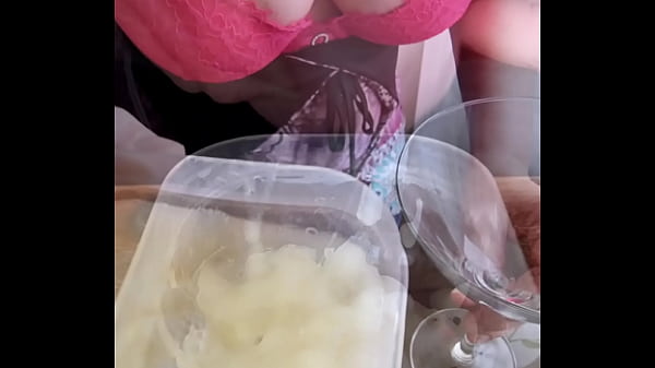 Play MP4 - Cumbull Gokkun&excl; Collecting Semen&period; Britney Swallows drinking over a dozen cum loads