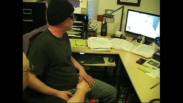 Straight Dude Likes Getting A Handjob From Another Dude. thumbnail