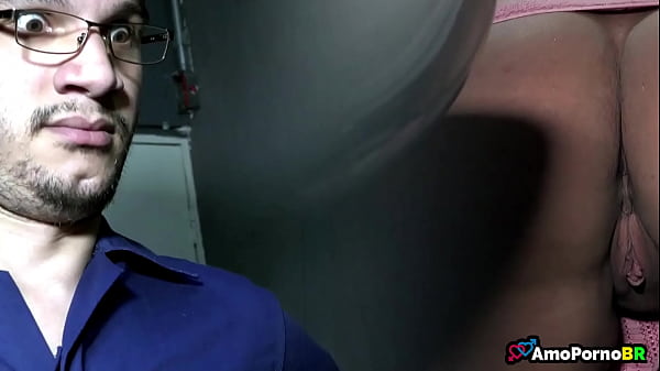 Dei gostoso para Eletricista Wanessa Boyer