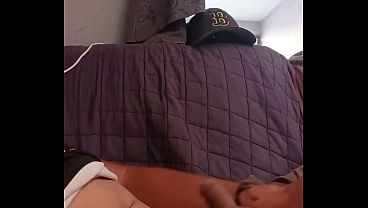 Me jalo la verga asta que me vengo
