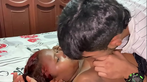 Play MP4 - MI HERMANASTRO ESTA CACHONDO Y ME BUSCA PARA FOLAR CUANDO ORGANIZABA MI HABITACION