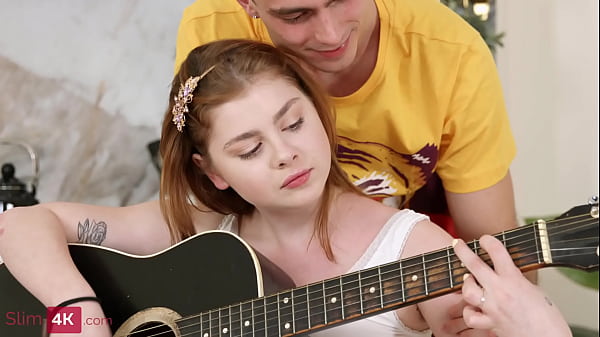 Play MP4 - Rebeca Fox - Anal with BF is better than guitar