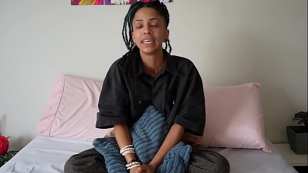 Lua obscena cantora e criadora de conteudo