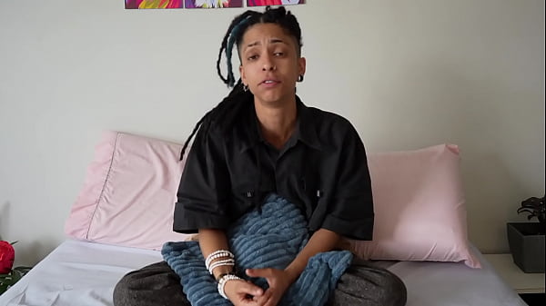 Lua obscena cantora e criadora de conteudo