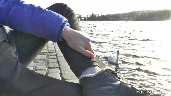 Play MP4 - 18 Boy - Sunny Day in Prague