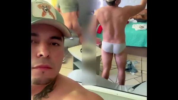 Play MP4 - Ya se me marca m&aacute;s mi espalda xD