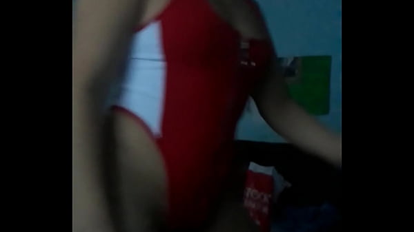 Est&aacute; pareja quiere trio 