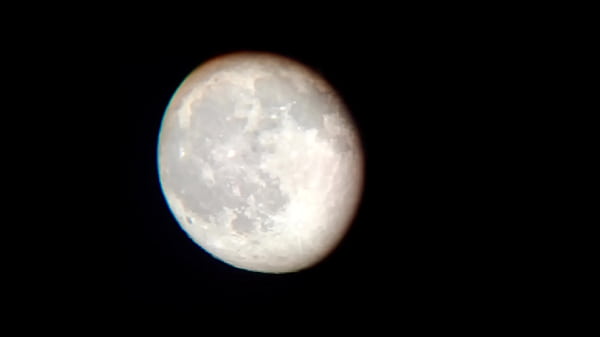 Nonton Luna thumbnail