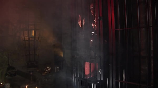 Nonton Hot Busty Vampires Anaya And Tammie Share Sizzling Lesbian Toy Fuck thumbnail