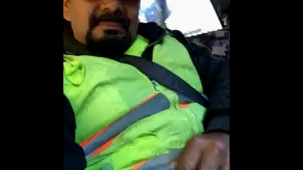 Play MP4 - two colleagues from American Asphalt fondle each other