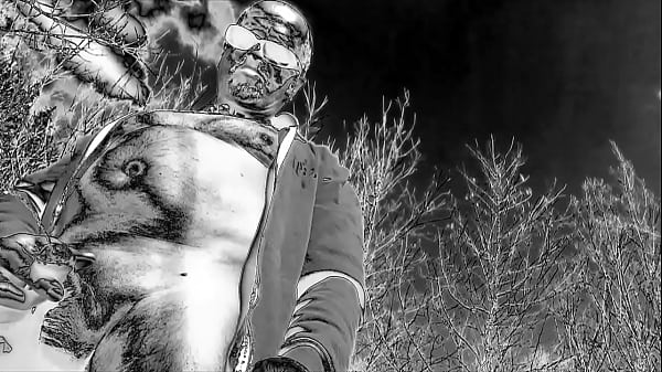 nudist pee in the park 