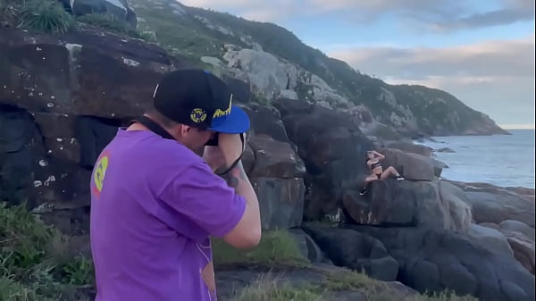 Na trilha das rochas por um boquete 