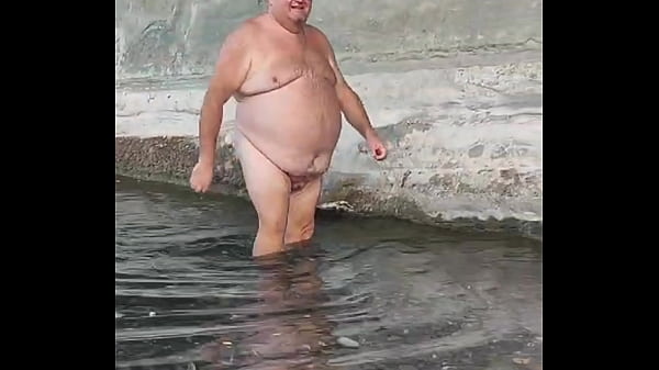 Play MP4 - Videos pipi et vacances d'&eacute;t&eacute;