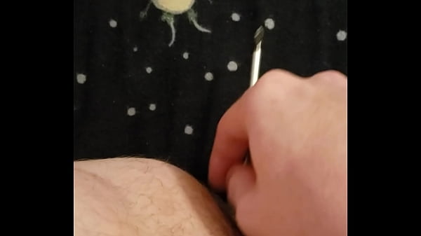 Fag finds something to put in his ass 