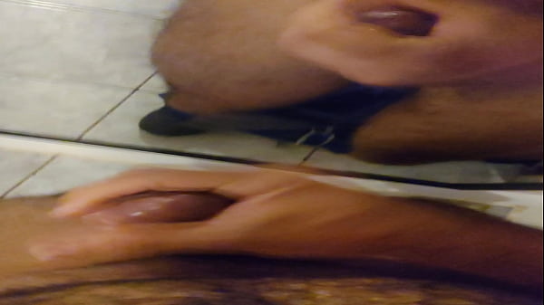 Play MP4 - Almost cumming in front the mirror