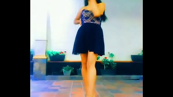 Bailando frente a mi c&aacute;mara por el celular 