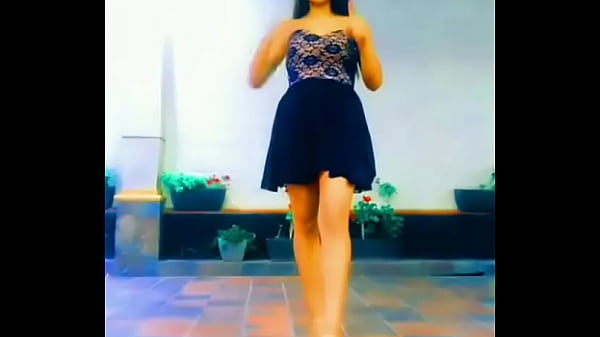 Bailando frente a mi c&aacute;mara por el celular 
